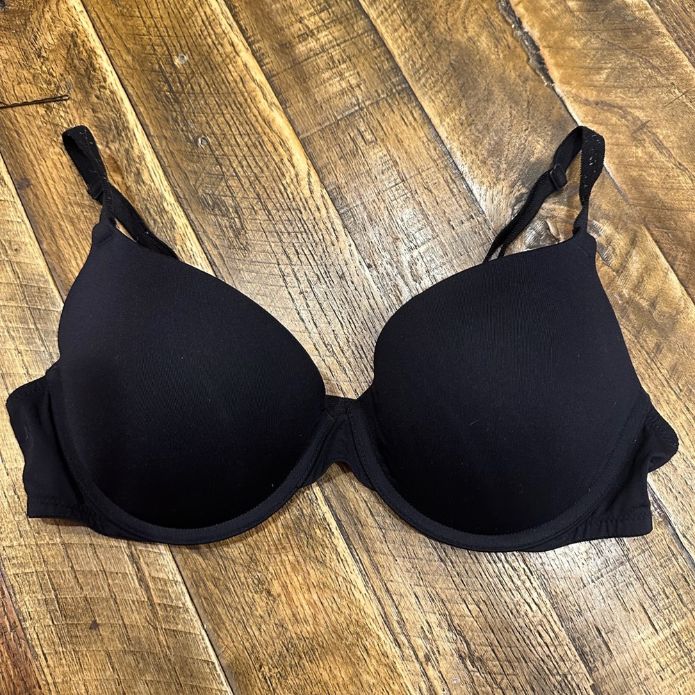 Victoria Secret black push up bra 36C